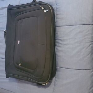 American Tourister folded garment bag Vguc black exterior tannish grey interior